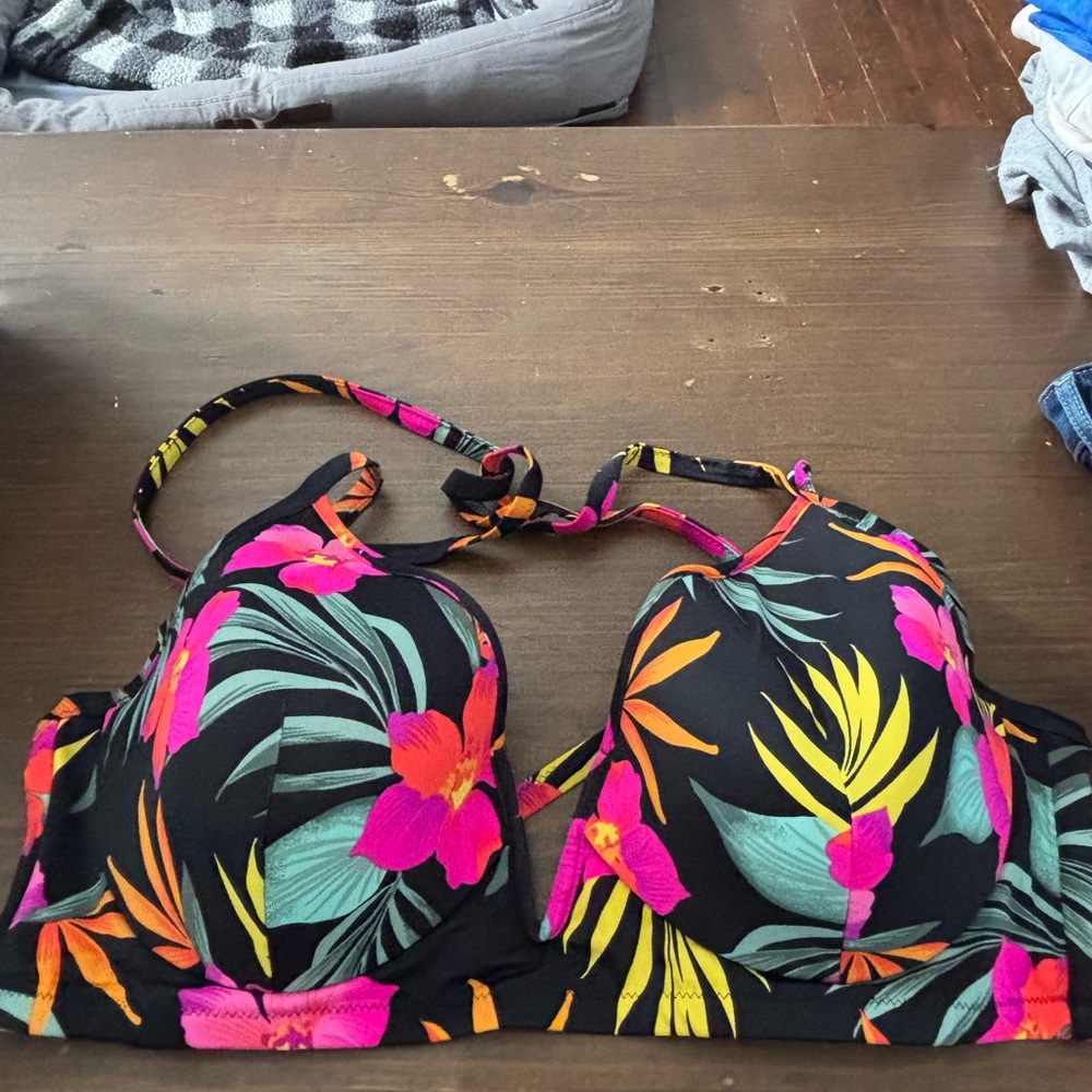 Shade & Shore Black Floral Bikini Top